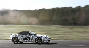 Jag_F-TYPE_Image_7_040412